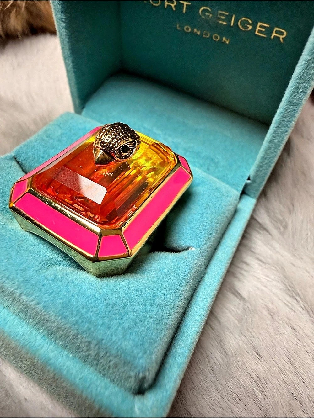 Kurt Geiger London Crystal Eagle Ring Pink & Gold Statement Ring Like New - Picture 3 of 13